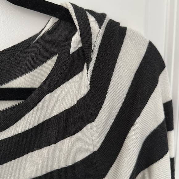 White dark grey long sleeve winter sweater dress! NEW! French Connection Sz 8 - Picture 3 of 3